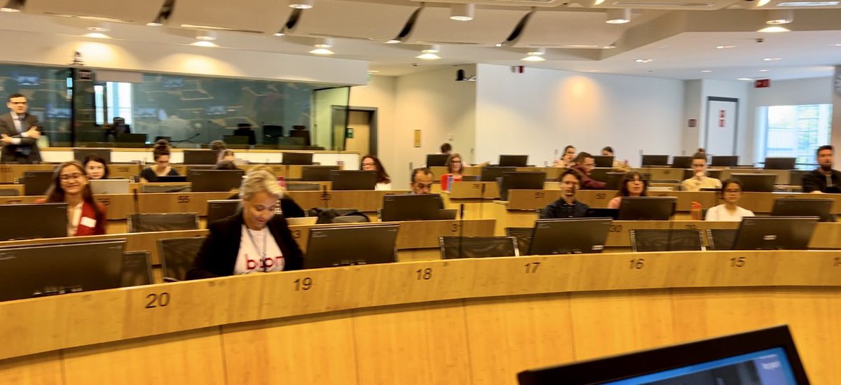 KimGron's tweet image. Presenting results of #EUComMeet at the project’s final event “Just Transition and Participatory Democracy” in Brussels. Great interaction between researchers and policymakers! #deliberation #DemInno