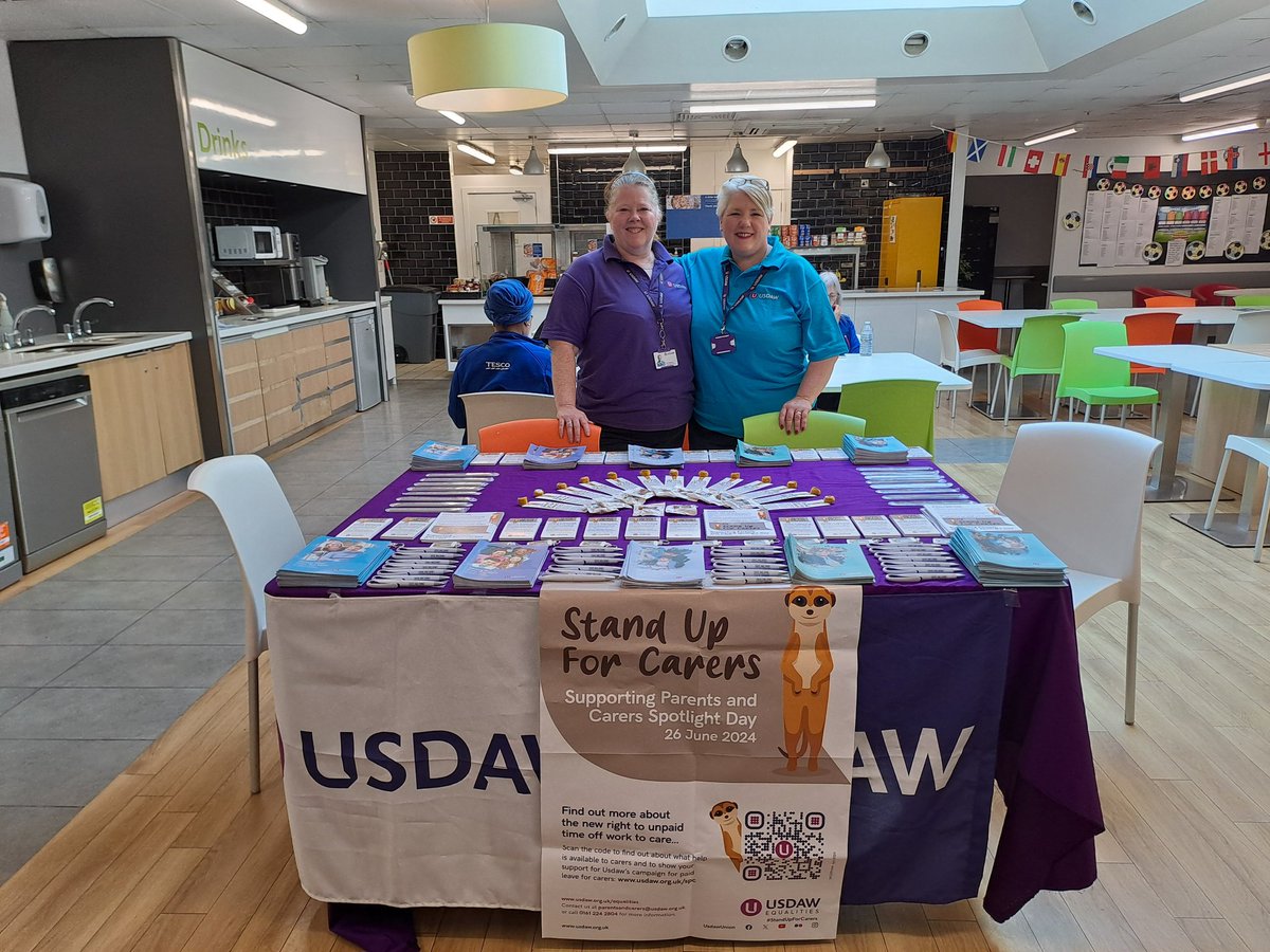 At Tesco Gatwick, supporting AC1 Rep, <a href="/GillPaterson3/">Gill Paterson</a> &amp; AO, <a href="/michael34145261/">michael adamson</a> on their Joint Campaign, Supporting Parents and Carers Spotlight Day Campaign!
<a href="/rabdonnelly2010/">Rab Donnelly</a> @gulljamie1 <a href="/PaddyLillisGS/">Paddy Lillis</a> <a href="/DaveMccrossen/">Dave McCrossen</a> <a href="/DanielAdams79/">Daniel Adams</a> <a href="/UsdawSouthern/">USDAW Southern</a> <a href="/UsdawUnion/">UsdawUnion</a>