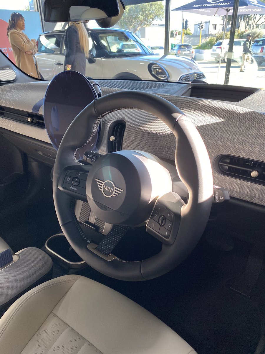 Dean_Friederich's tweet photo. Spending the morning with MINI Tygervalley checking out the all-new MINI Cooper! 🇬🇧

Powered by a 1.5L 4-cylinder turbo petrol, this is the Favoured trim with additional specific content. 💛

Price: approx. R690k 🤑

#FriendsofMINISA https://t.co/jikOVL7anG