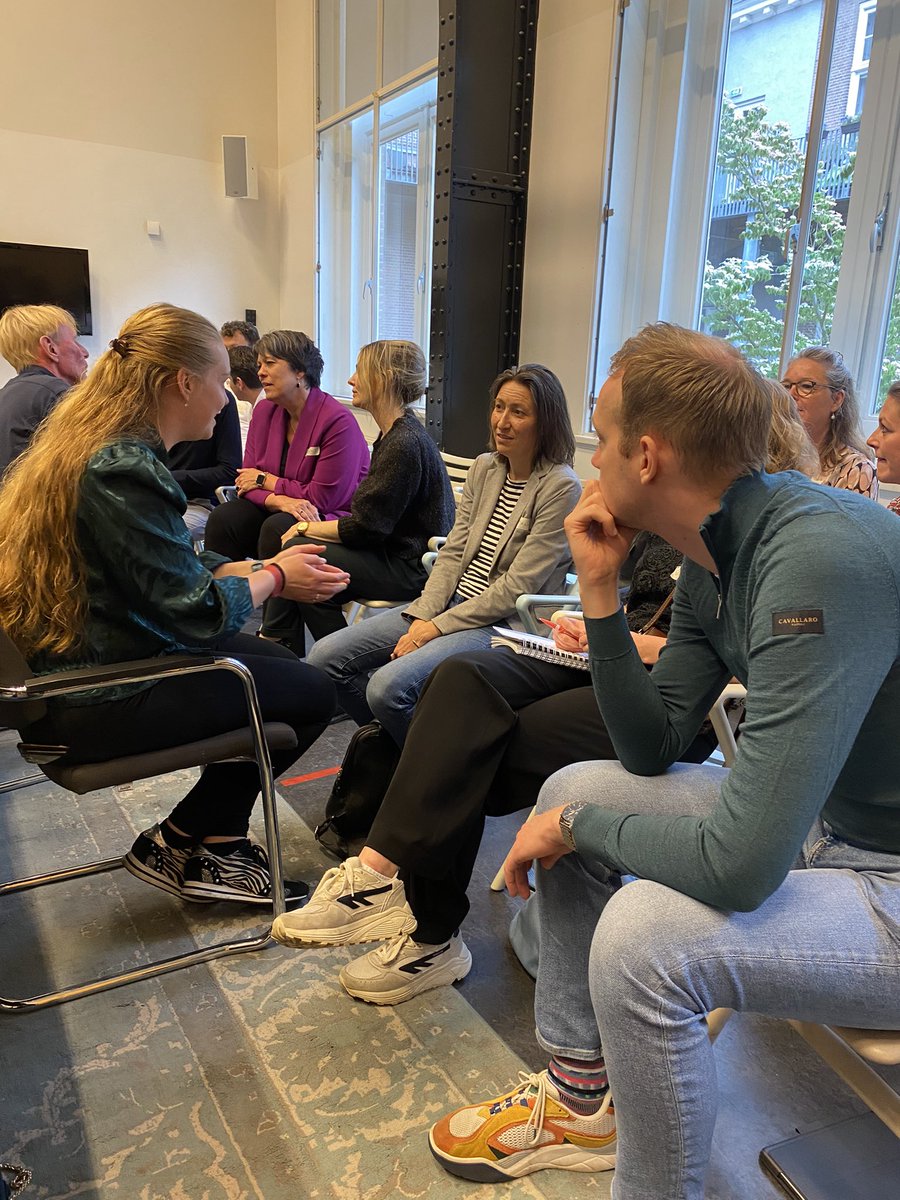 Naar aanleiding van onze co-creatie bijeenkomst delen wij deze week het derde verhaal van kennisambassadeur Ellouise Sybenga. Ellouise werkt sinds 2022 als aardbevingsconsulent bij gemeente Het Hogeland en helpt inwoners met hun individuele 
casussen. (1/3)