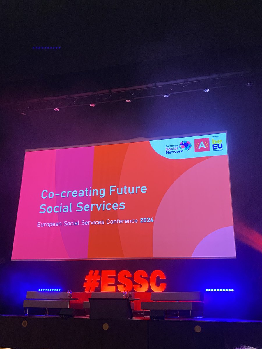 Barris amb Futur es presenta a la Conferència de Serveis Socials Europeus <a href="/NsocialEs/">ESNsocial</a> com a projecte vinculat amb l’Estrategia de Lluita contra la Pobresa Infantil a Catalunya <a href="/dsocialscat/">Drets Socials i Inclusió</a> <a href="/acciocivicat/">Compte no operatiu</a> <a href="/XavierGodas/">Xavier Godàs</a> <a href="/nuriavallsc/">Núria Valls Carol</a> <a href="/jllosadag/">Joan Llosada-Gistau</a> <a href="/orsejar/">Montserrat Cañameras</a>