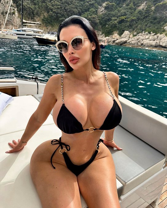 Vivi il momento https://t.co/xCqAxWgGHH