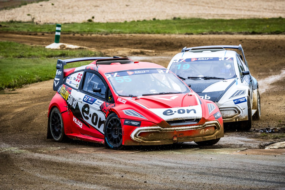 🚨 NEWS ALERT 🚨

Molly Taylor will return to RX2e for two races

The Australian driver is looking forward to putting everything she experienced last season back into practice 🏁

Be sure to follow her in Höljes and Montalegre🏎️💨

🔗Go to the link in bio to know more!