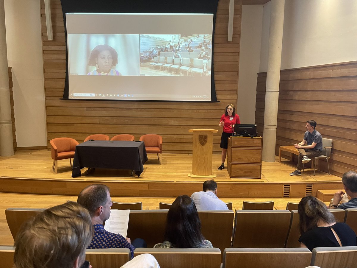Starting Day 2 of the #MIGNEX24 conference <a href="/COMPAS_oxford/">COMPAS</a> with a keynote by the wonderful @marysetrana, 
who unfortunately could not make it in person due to visa delays (this in itself reinforcing the many inequalities &amp; challenges in migration from the global south)