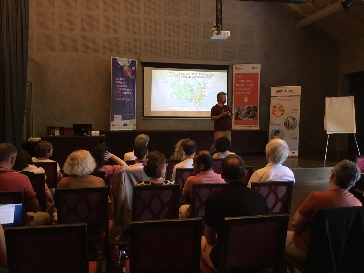 Accompagner l'orientation des collégiens et des lycéens avec le #numérique ⤵️
Immersion dans les métiers et les entreprises en #réalitévirtuelle avec les laboratoires numériques de Mirecourt et Gérardmer dans le  #TNEVosges via la #Ress_Num #jexplore.
#VR
#vosges 
#TNE88