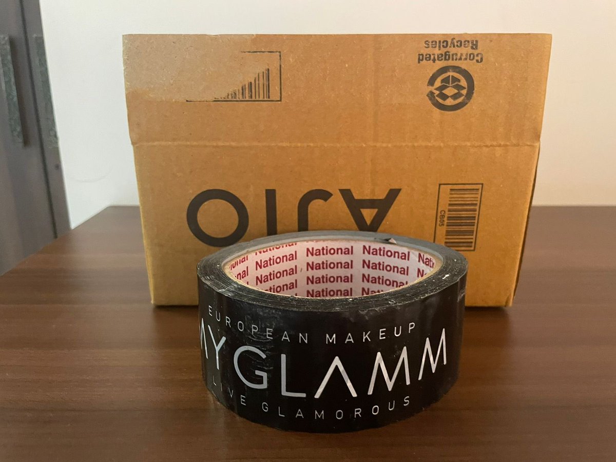 YASHKARWA4's tweet photo. My sister ordered an Armani Exchange belt worth 6k from AJIO, instead what was in the box was a piece of cello tape. What is even more astonishing is AJIO rejected the return request citing product has been delivered. Worst app and worst shopping experience  @AJIOLife @AjioCares https://t.co/JvTyEhIMBv
