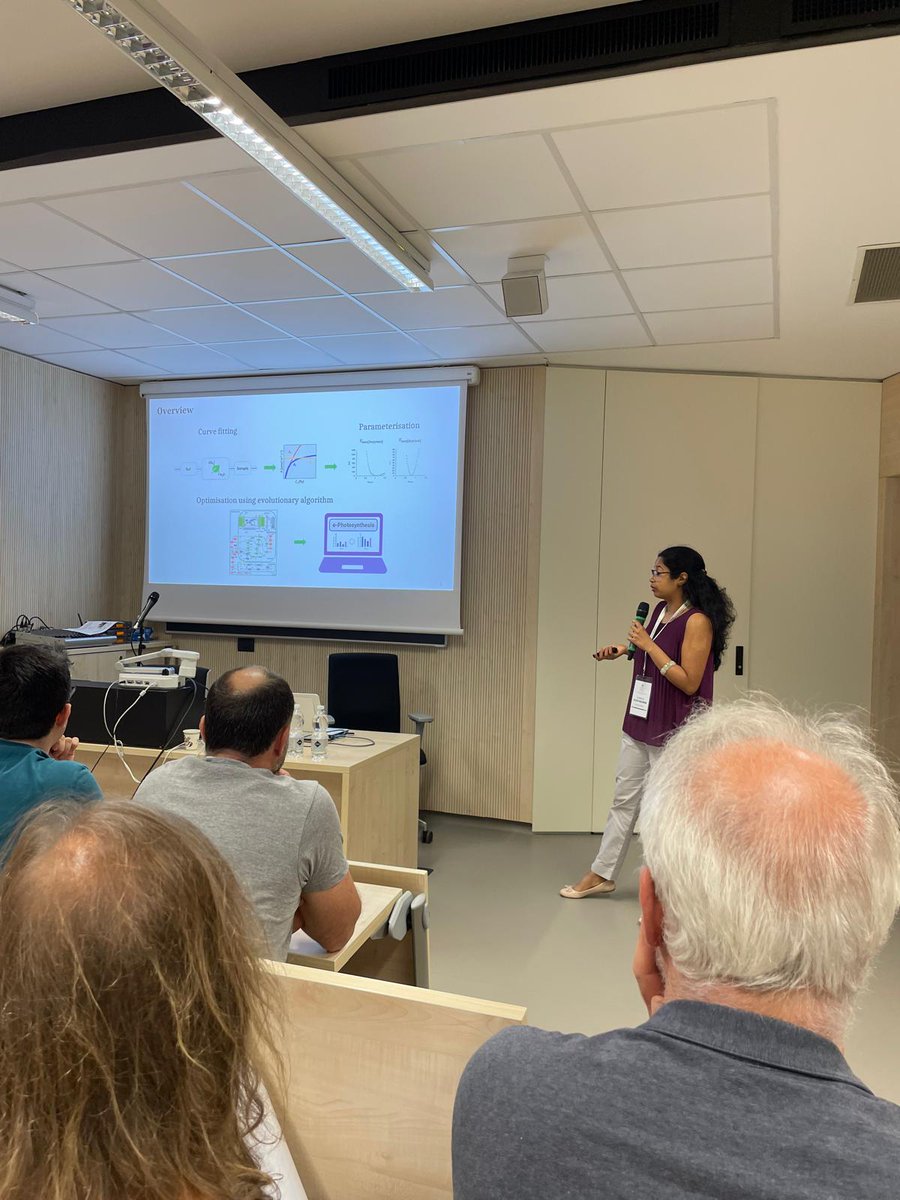 Supreeta Vijayakumar (@svijayakumar32) on Twitter photo In the modelling session <a href="/2024_ePS2/">ePS2_2024</a> I shared the results of my work as part of the <a href="/PhotoBoost3/">Photo Boost</a> project 🌾 Many thanks to the committee of both the Young Session and main conference for organising this great event! <a href="/LancsPhotosynth/">Lancaster Photosynthesis Group</a> <a href="/LancsUniLEC/">Lancaster Environment Centre</a> In the modelling session <a href="/2024_ePS2/">ePS2_2024</a> I shared the results of my work as part of the <a href="/PhotoBoost3/">Photo Boost</a> project 🌾 Many thanks to the committee of both the Young Session and main conference for organising this great event! <a href="/LancsPhotosynth/">Lancaster Photosynthesis Group</a> <a href="/LancsUniLEC/">Lancaster Environment Centre</a>