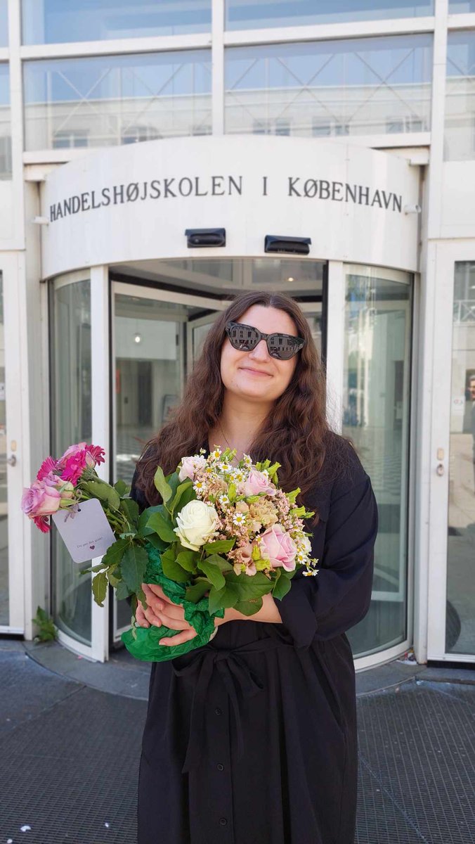 MayaSchott's tweet photo. Så er det sgu jobsøgningstid, venner. https://t.co/8F63n3Jlfu