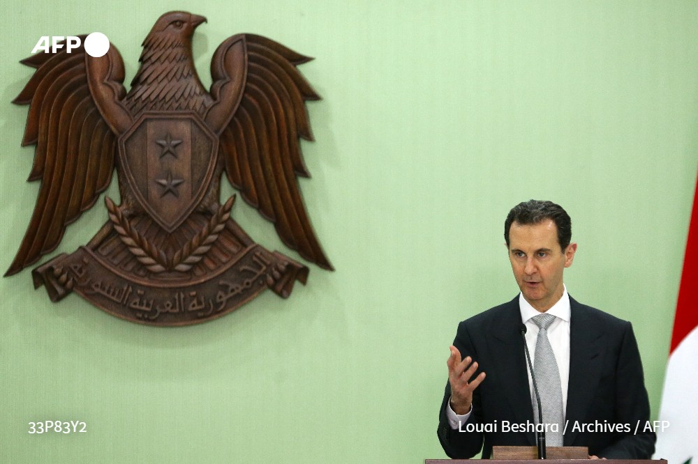 La cour d'appel de Paris a validé le mandat d'arrêt émis par des juges d'instruction contre le président syrien Bachar al-Assad, accusé de complicité de crimes contre l'humanité pour les attaques chimiques meurtrières d'août 2013 imputées au régime #AFP