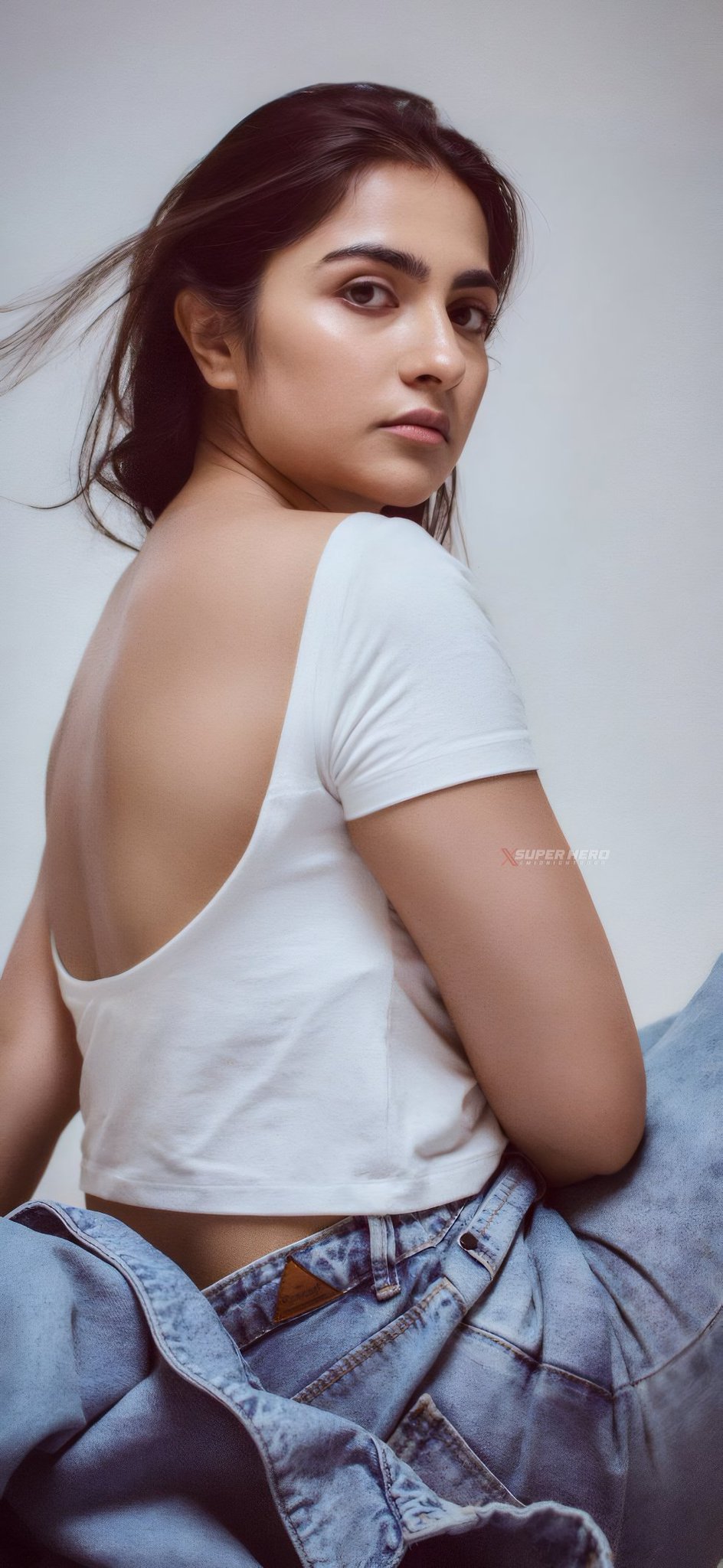 GQ_abbNaQAA2AVM?format=jpg&name=large