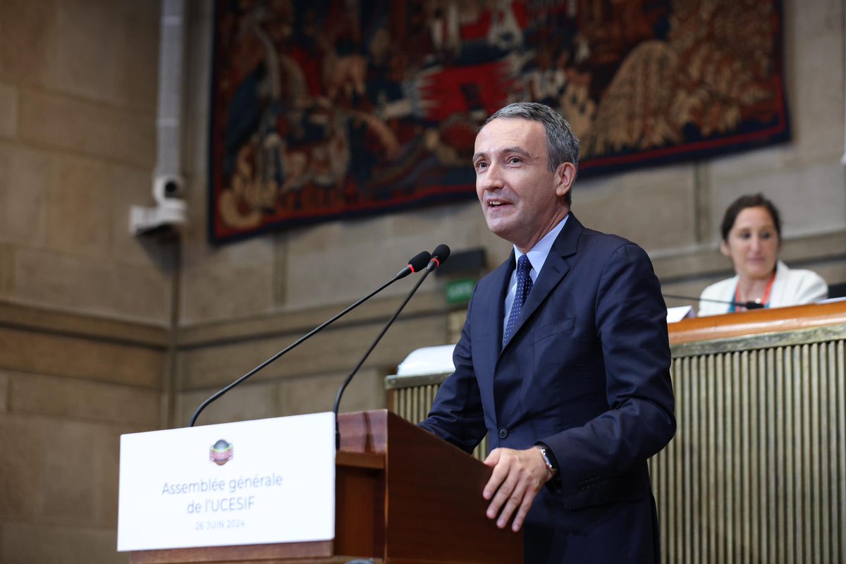 🤝Assemblée générale de l'#UCESIF

<a href="/chaumuzeau/">Anthony Chaumuzeau</a> , Secrétaire général adjoint du Sommet de la <a href="/Francophonie_24/">Francophonie 2024</a>, présente la future édition de ce Sommet qui se tiendra les 4 &amp; 5 octobre 2024 en France qui se tiendra entre Paris et Villers-Cotterêts à la <a href="/citelanguefr/">Cité internationale de la langue française</a>