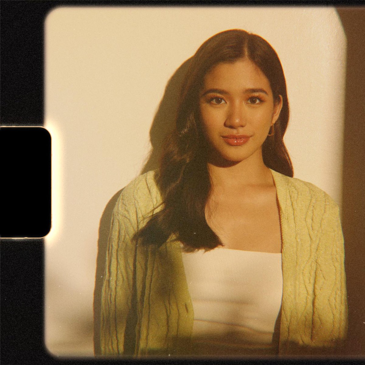 StarMusicPH's tweet photo. Binibining @bini_aiah, laging ikaw 💗

‘BINI (ft. Aiah Arceta)’ by @imjeremyg out on 06.28.24 🎶

PRE-SAVE NOW: 🎧 https://t.co/vXaCmgKtYh

#BINI_JeremyGxAiah #BINIRemix #BINI #JeremyG #BINI_Aiah #StarMusicPH https://t.co/PICTjhv19q