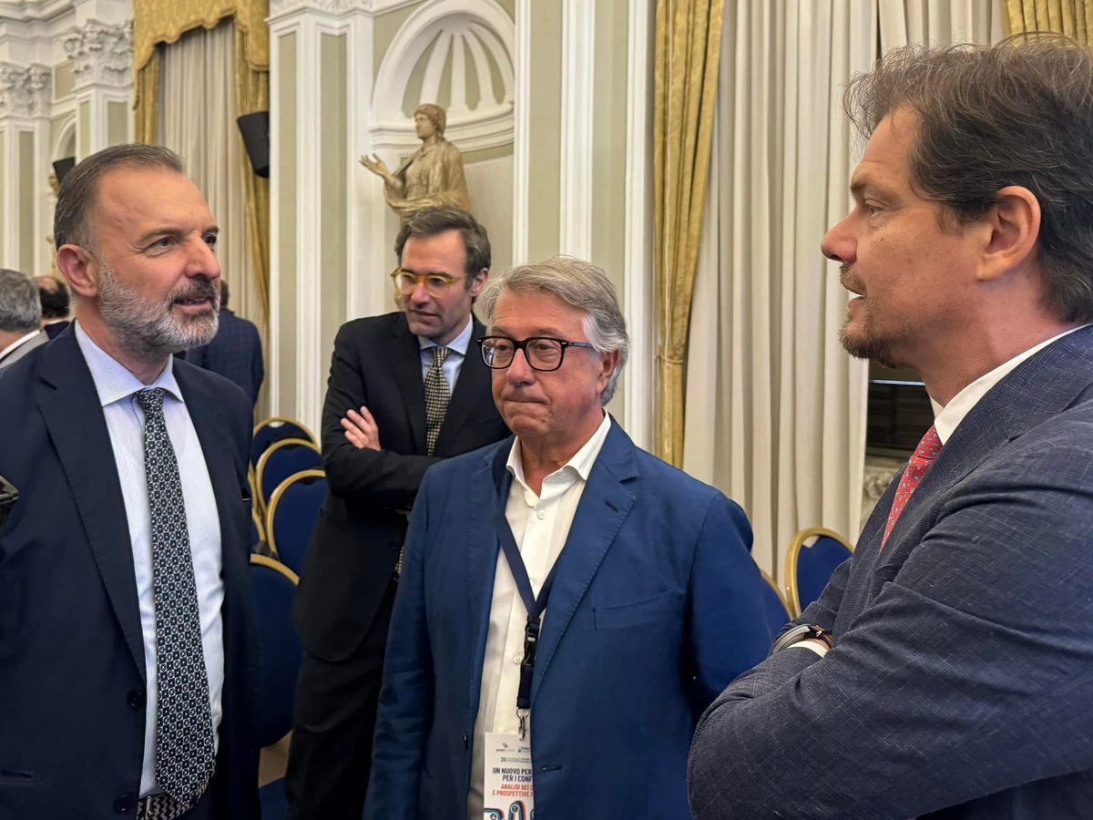massimobitonci's tweet image. 🔵 “Un nuovo percorso per i Confidi”.
Il mio intervento sulla Riforma del Fondo di garanzia PMI, sul futuro dei Confidi e sulle prospettive di sostegno al credito.

#Confidi #PMI #credito #imprese @mimit_gov @LegaSalvini @LegaCamera @Lega_Senato