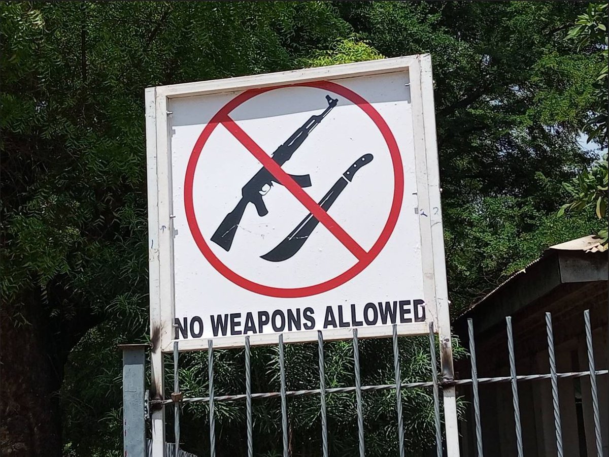 ICRC_SSudan's tweet photo. The #SouthSudan Ministry of health with support from the ICRC has launched a ‘No Weapons Policy’ to be enforced in health facilities across the country.
The policy will ensure safety and security of medical persons, patients and all who seek care in the medical facilities. #SSoT https://t.co/5Qz5FLzT9K