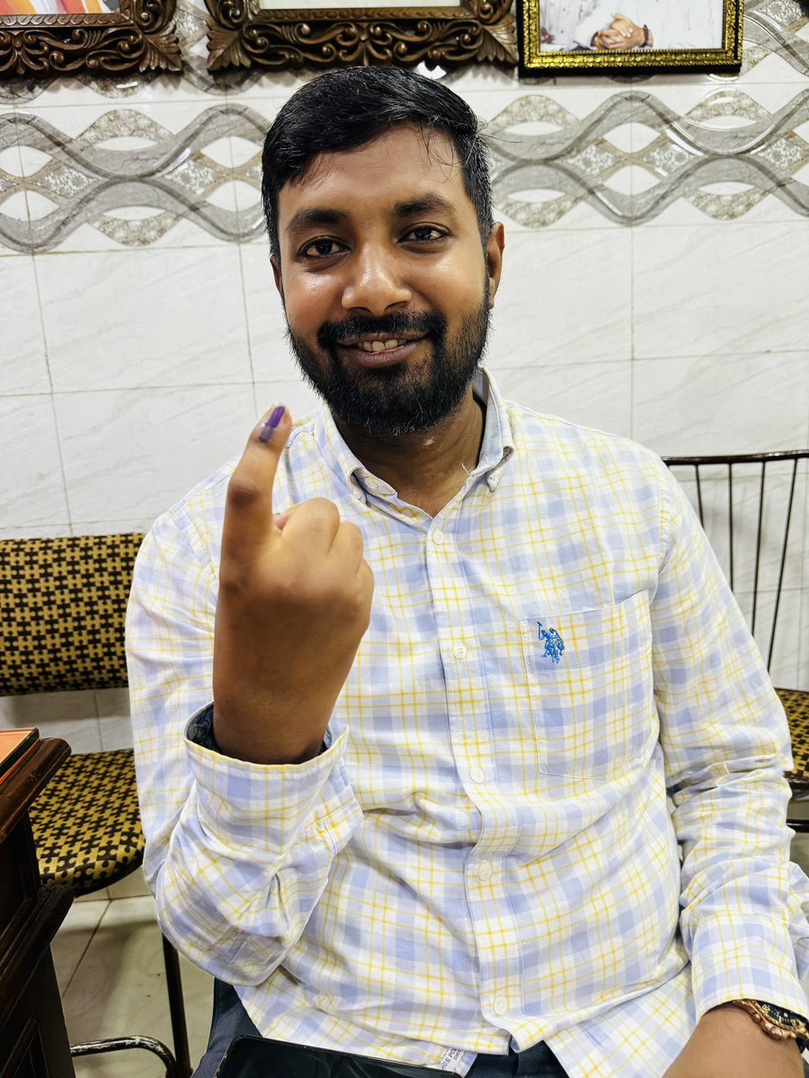 ShaileshASingh's tweet photo. Voted for the best candidate Hon'ble @advanilparab ji. 
Request all #GraduateConstituency voters to vote and vote for #AnilParab ji!! https://t.co/OieQAo2cPC