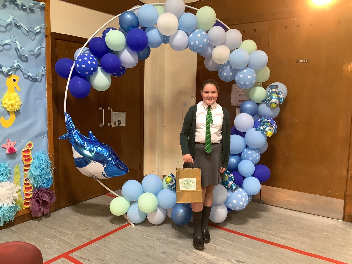 MissB_StP's tweet photo. P7’s celebrating their Leavers Tea https://t.co/O1CLuFZKbQ