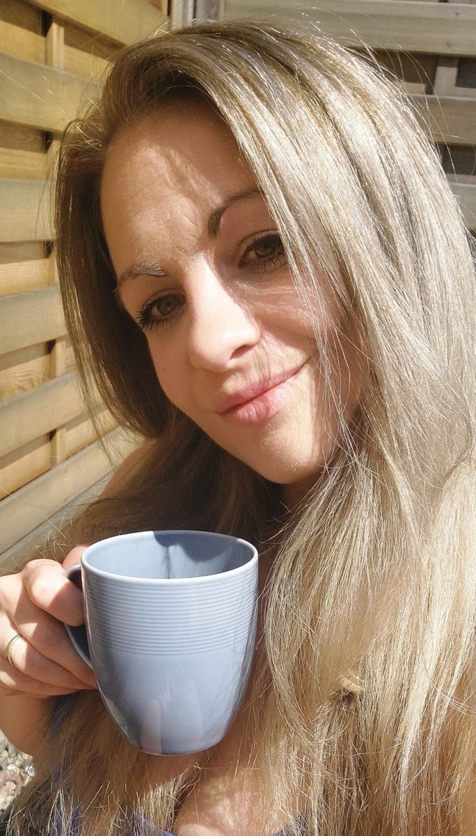 sexyMilfDiana0's tweet photo. #beautifulday #sunnyday #camgirlِ #geilertag #mdh #mdhmodel  #selfie #wettergenießen https://t.co/wMHnoE8fRC