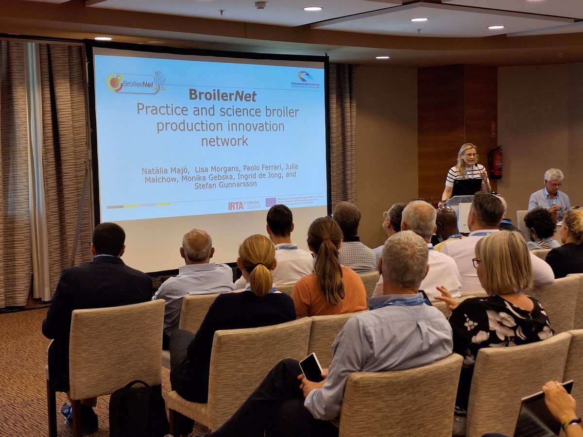 BroilerNet is present at #EPC2024 in Valencia! <a href="/MajoAccount/">Natàlia Majó Masferrer</a> presents the BroilerNet approach to tackle priority sector challenges on animal health,  welfare and sustainability