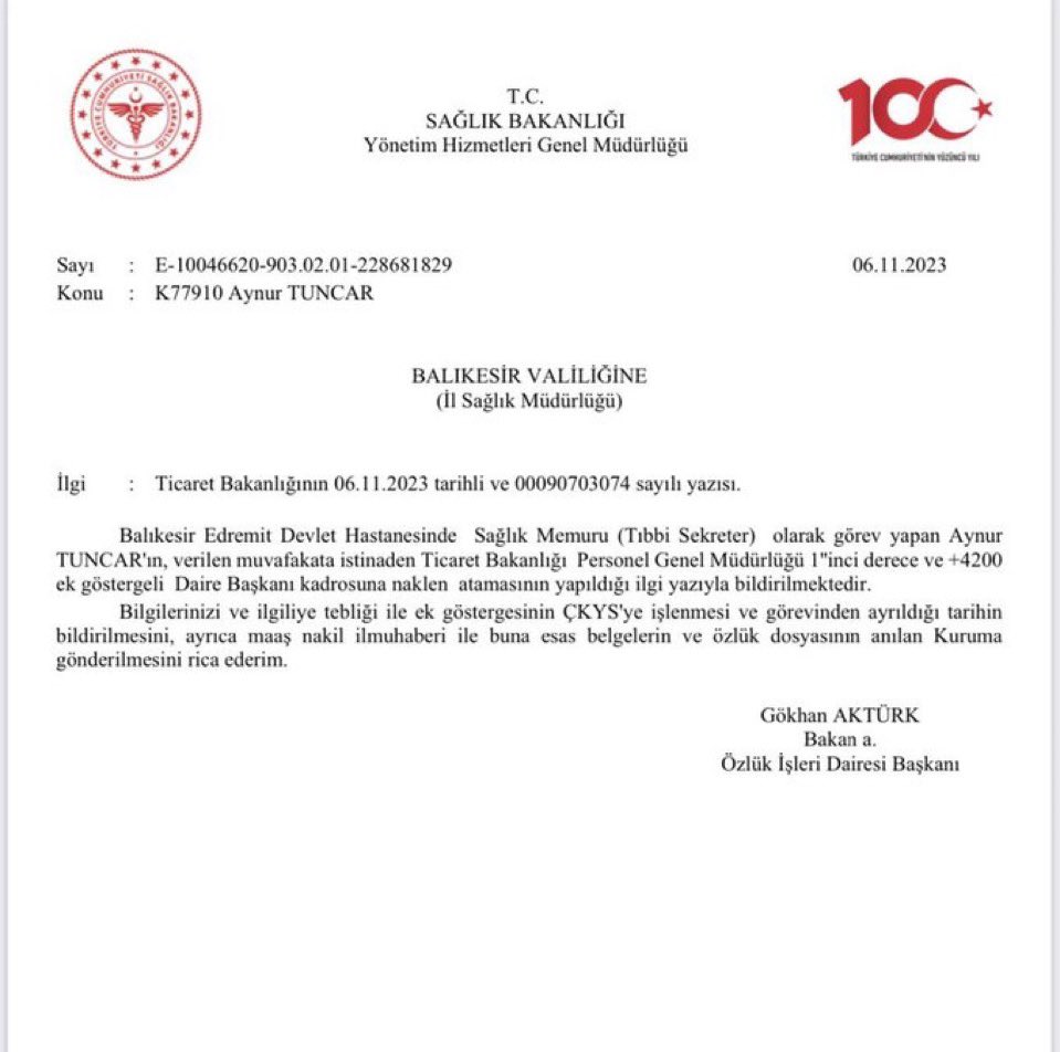 Tıbbi sekreter Ticaret Bakanlığında Daire Başkanı oldu. 

Vatandaş Amerikada masterde yapsa KPSS ile 100 puanda alsa hizmetli kadrosuna torpili olmadan giremiyor ve işe alınmıyor.

Millet torpille paspas çekip tuvalet yıkamak için sıraya girmiş. 
Troller Evde kahve içerek daire