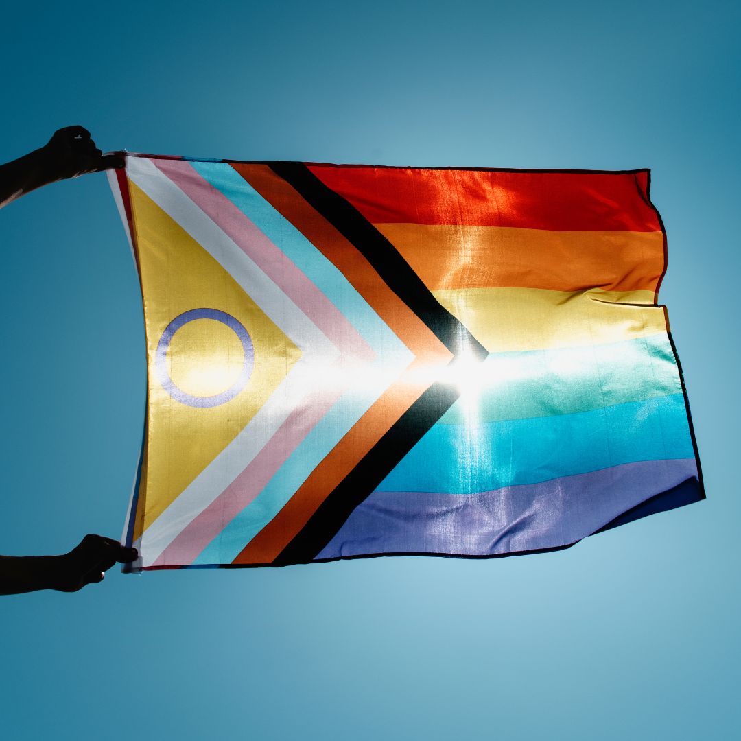 Julkishallintotyön johtajamme Milla Aaltonen Intersukupuolisten ihmisten oikeudet Suomessa -tilaisuudessa:
"Intersukupuolisten lasten oikeuksien turvaamiseksi on korjattava yhteiskunnan rakenteet ja käytännöt, ei lapsia."
💛💜
#HelsinkiPride  
#LapsenOikeudet
#intersukupuolisuus