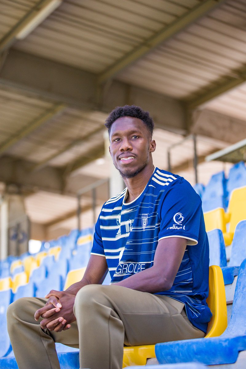 hyeresfc's tweet image. 𝐏𝐫𝐞𝐦𝐢𝐞̀𝐫𝐞 𝐚𝐫𝐫𝐢𝐯𝐞́𝐞 ! 🆕

Moussa Kouyaté , première recrue Hyèroise vous est présenté par SAS MK , partenaire sur la saison 2024/2025 !🔥 

Auteur d’une saison au SC Toulon , Moussa rejoint le Hyères 83 Fc !💛💙
