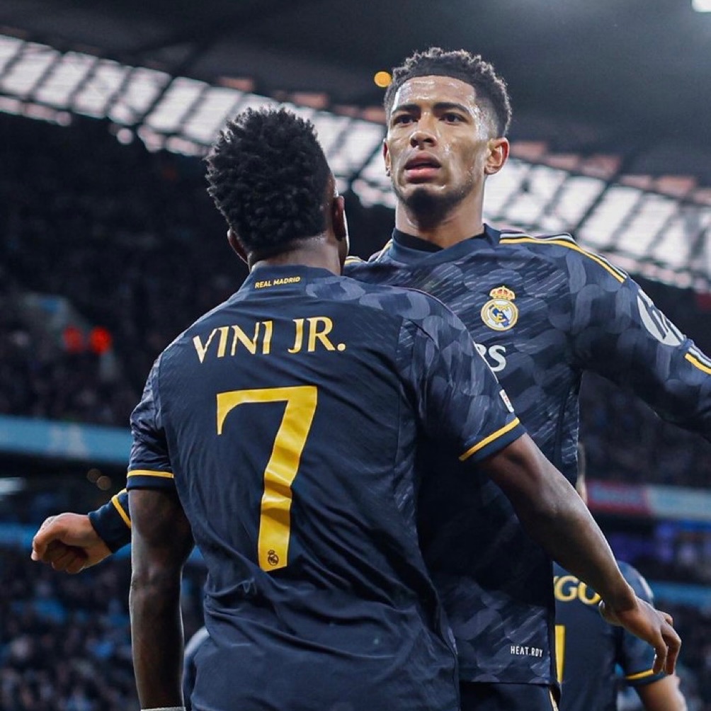 🚨 Ballon d'Or power rankings as of 26th June 2024, 1 to 20:

1: VINÍ JR
2: JUDE BELLINGHAM
3: TONI KROOS
4: KYLIAN MBAPPÉ
5: Florian Wirtz
6: Harry Kane
7: Phil Foden
8: Rodri
9: Jamal Musiala
10: RODRYGO
11: ANTONIO RÜDIGER
12: Erling Haaland
13: DANI CARVAJAL
14: Kevin De