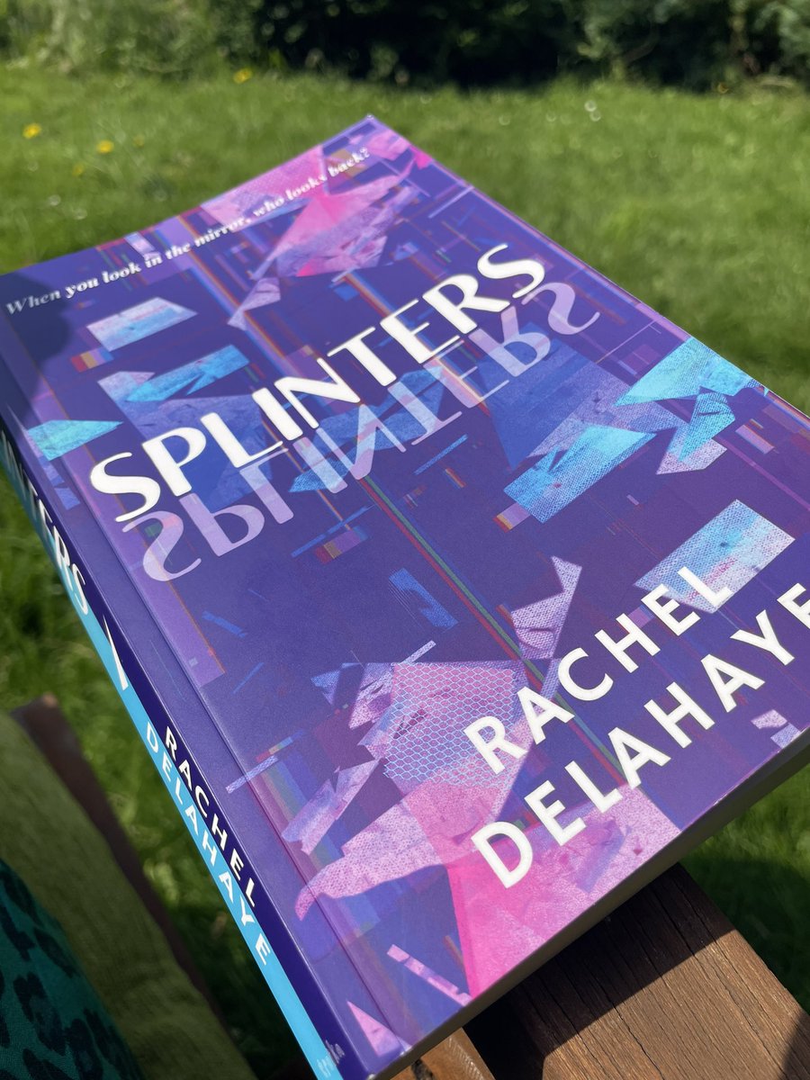 livilev's tweet photo. Just finished this book by @RachelDelahaye Loved it! Deliciously dark and such clever twists. And fab ending! Read it at a gallop and highly recommend to any Sliding Doors lovers. ๐ช๐จ๐#splinters #yauk https://t.co/UQfZzPhzwV