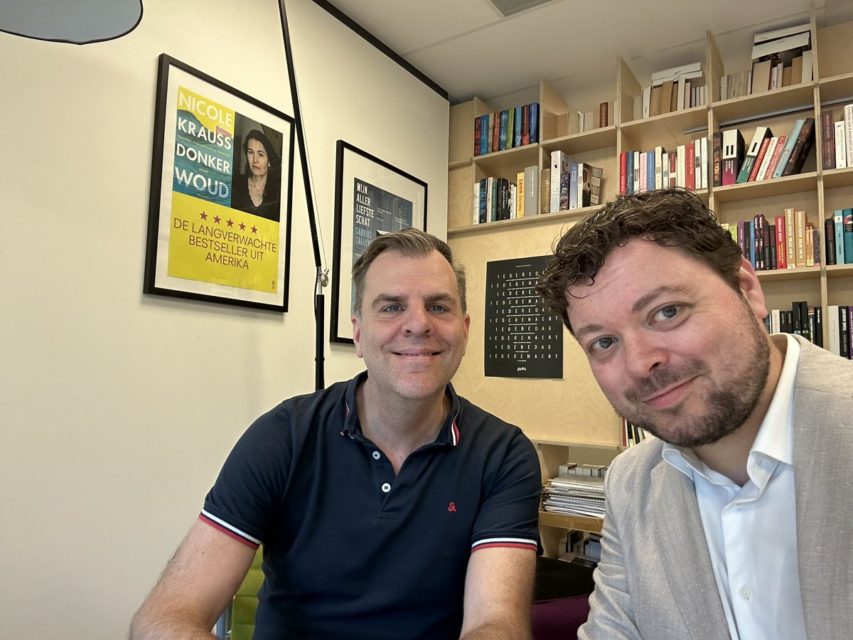 Contract getekend voor nieuw boek📕Zal gaan over polarisatie en verharding in Nederland, en wat we ertegen kunnen doen. Het verschijnt in 2025 bij <a href="/amboanthos/">Ambo Anthos</a> en volgende week maak ik een begin 👍🏻😎 Dit wordt mijn 8ste boek 🎉🎉🎉  Mda @laurensubbink <a href="/tanjaartemis/">@tanjahendriks</a> <a href="/MSchnbach/">Marianne Schönbach</a>