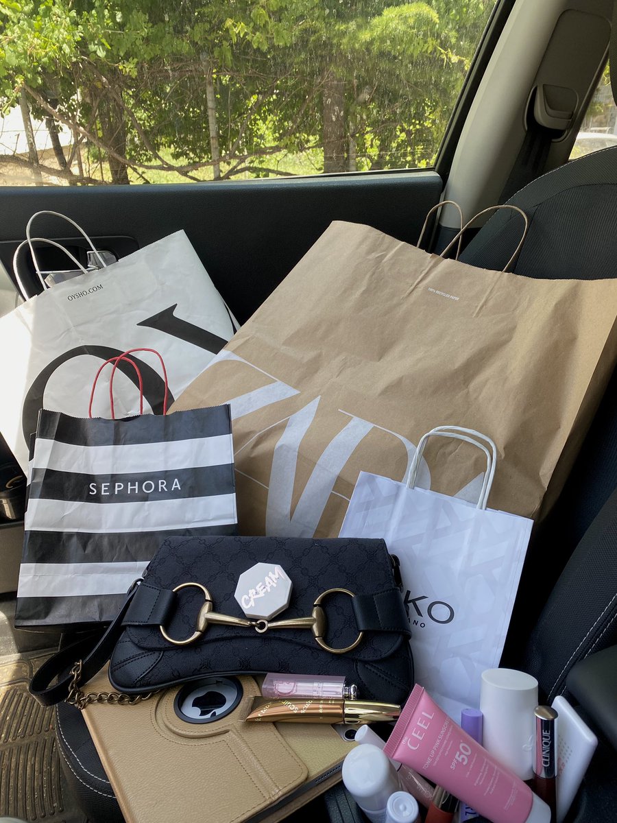 Kızlaarrr çabuk benim arabanın sağ koltuğuna bakın, erkeklerin ASLAAA anlamayacağı bir terapi yöntemidir