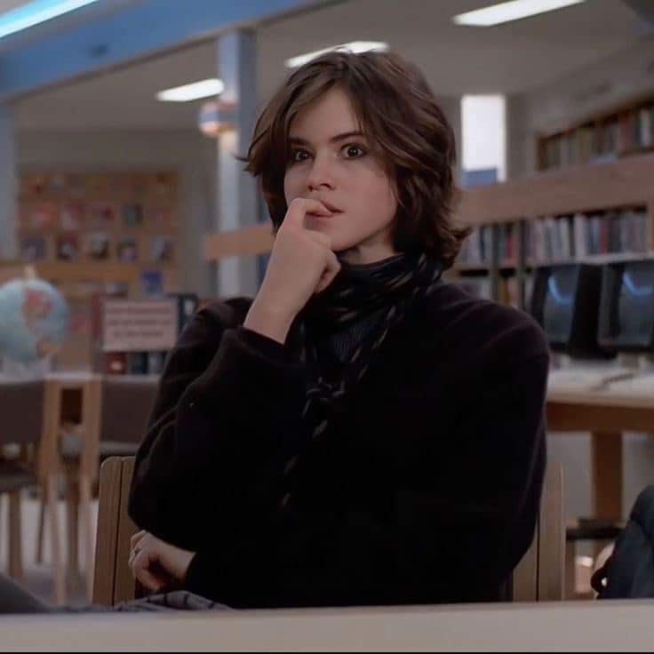 RealCineCraft's tweet photo. Ally Sheedy as Allison Reynolds in 'The Breakfast Club' 🖤 https://t.co/fMwLShu64t