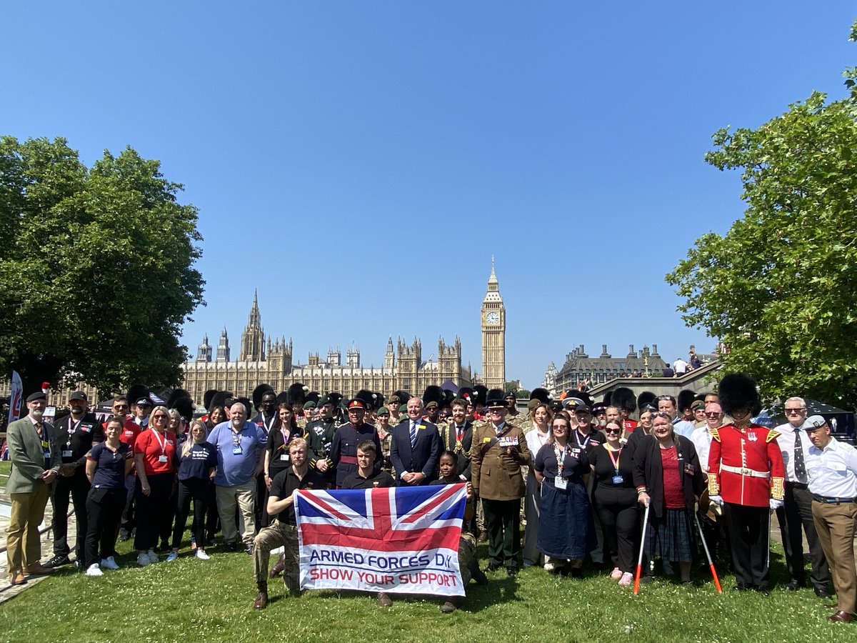 Professor Ian Abbs (@icabbs) on Twitter photo Fantastic to be commemorating Armed Forces Day today in the sunshine. Thank you to all of our wonderful Armed Forces colleagues for all that you do☀️👏 <a href="/GSTTnhs/">Guy's and St Thomas'</a> #ArmedForcesDay Fantastic to be commemorating Armed Forces Day today in the sunshine. Thank you to all of our wonderful Armed Forces colleagues for all that you do☀️👏 <a href="/GSTTnhs/">Guy's and St Thomas'</a> #ArmedForcesDay