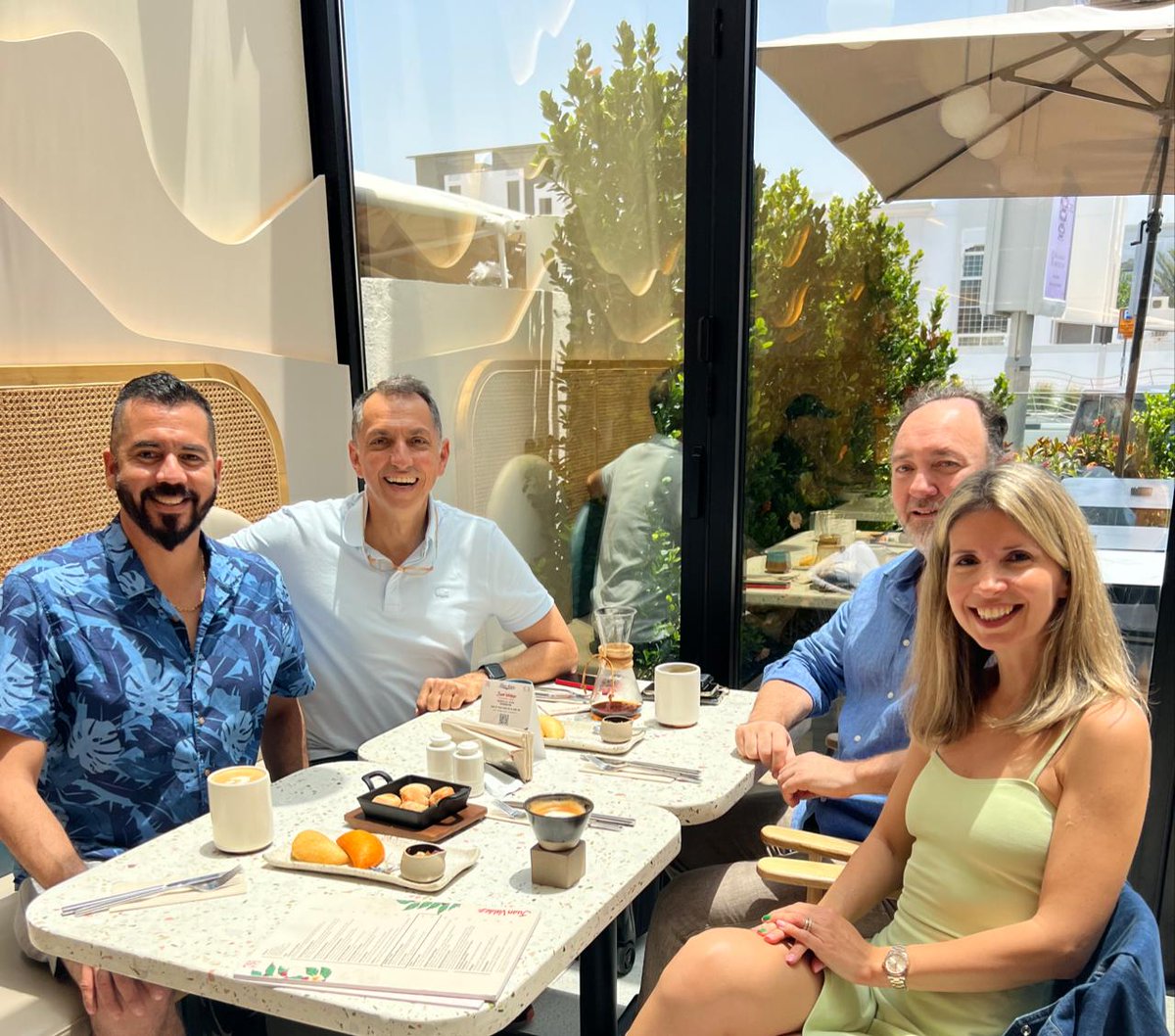 UCAMDubai's tweet photo. Learning Spanish in a Different Way! ☕️🍃

One of the best lessons often happens at unexpected times. On this occasion, our B2.1 level students and their teacher met to have a coffee and chat.

We love seeing how Spanish becomes part of our students' lives.🌟 https://t.co/NxqAnu4kv1