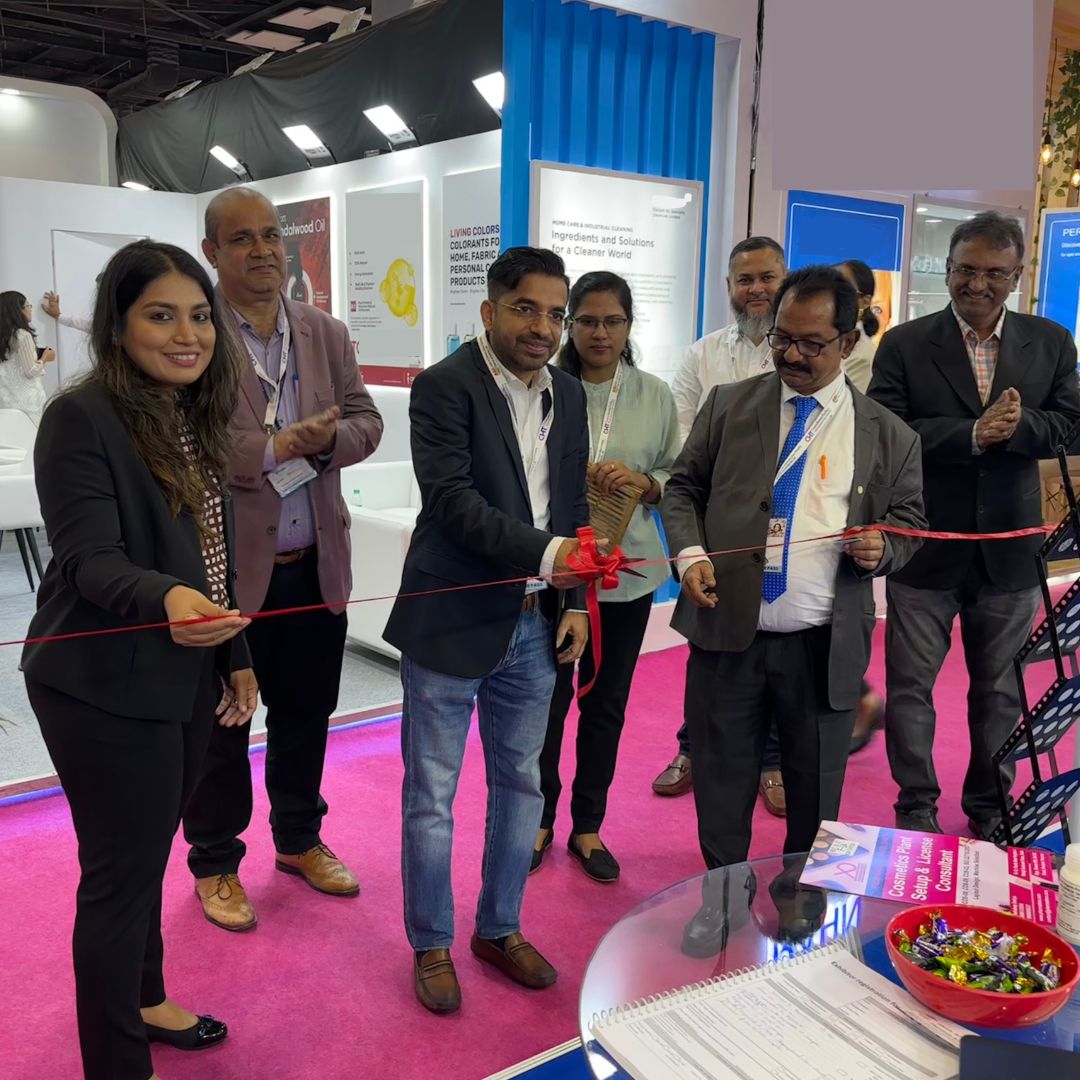 KumarOrganic's tweet image. Our stall K01A at Cosmohome Tech Expo 2024, Pragati Maidan, inaugurated by Vimal Bhola, Co-Founder and R&amp;amp;D Director at Innovist, marks a monumental start. Meet our R&amp;amp;D, Formulation, Sales, and Marketing teams at the experience centre to explore innovative products. #CosmohomeTech