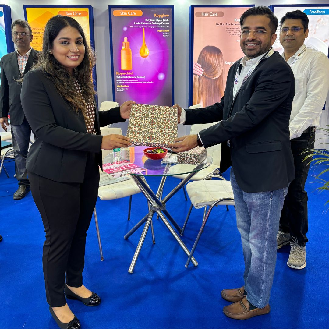 KumarOrganic's tweet image. Our stall K01A at Cosmohome Tech Expo 2024, Pragati Maidan, inaugurated by Vimal Bhola, Co-Founder and R&amp;amp;D Director at Innovist, marks a monumental start. Meet our R&amp;amp;D, Formulation, Sales, and Marketing teams at the experience centre to explore innovative products. #CosmohomeTech