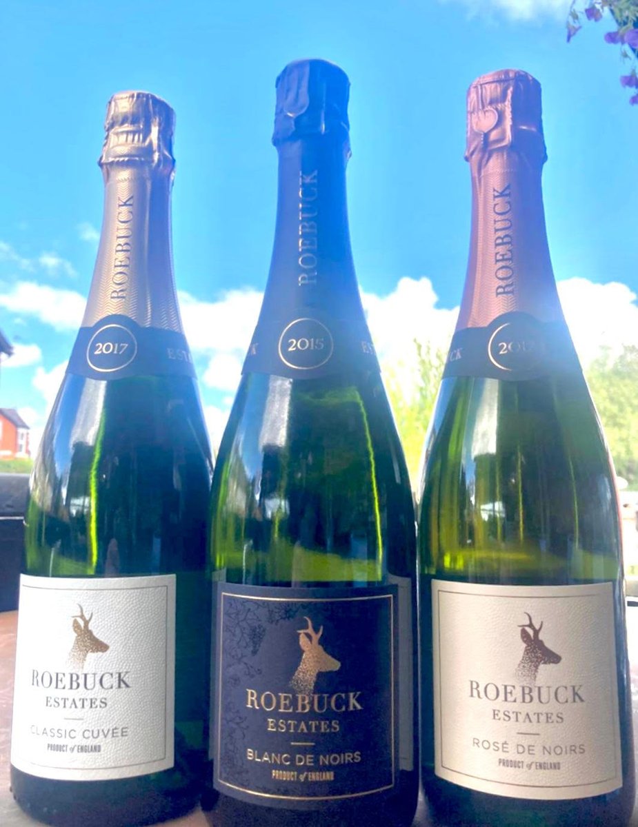 CarringtonsMcr's tweet image. After last week’s #EnglishWineWeek, we&apos;re thrilled to share the charm of #RoebuckEstate #sparklingwines! 🥂🇬🇧

✨ Classic Cuvée: Vibrant citrus &amp;amp; brioche.
✨ Blanc de Noirs: Luscious fruit &amp;amp; creamy texture.
✨ Rosé de Noirs: Pink hue, fresh berries, &amp;amp; floral notes.
#chorlton