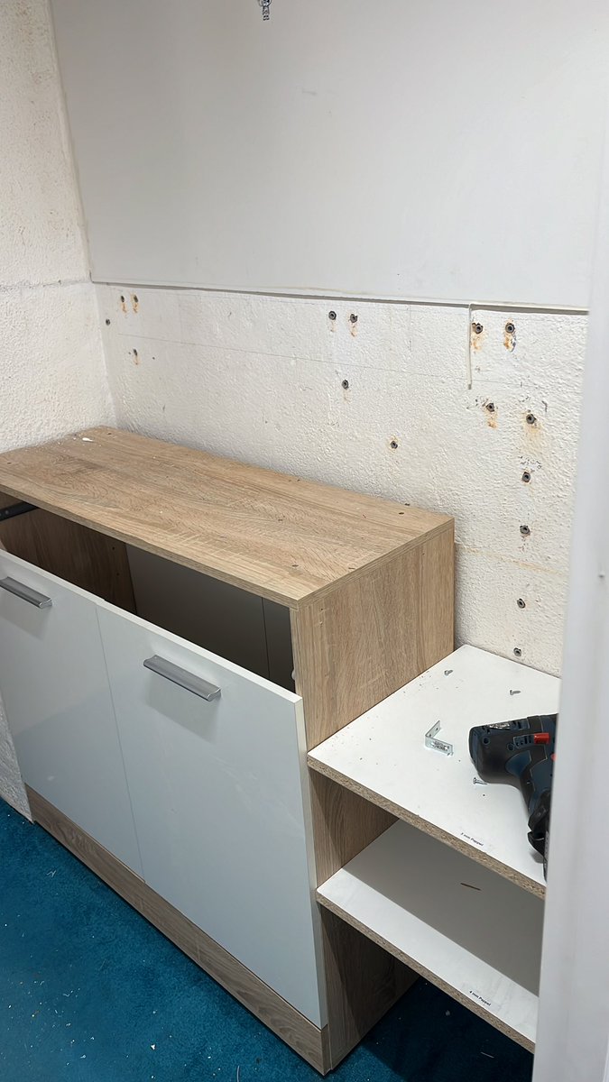 WolfleaderTV's tweet photo. Der Umbau der Hobbywerkstatt schreitet voran. Der 3D Druckbeteich ist fast abgeschlossen. https://t.co/JVJPW2bwX9