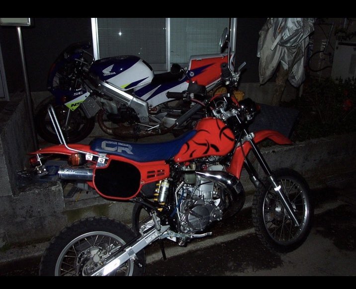 Takizawax_045's tweet photo. 近所のスケートスポットまで行くためのバイク欲しい病🛵 50ccの2stスクーターをボアアップして黄色ナンバーで乗りたい‼️ どなたか50cc持ってないでしょうか⁉️もしくはアドレスV100‼️
そして、昔乗っていた2st
#NSR250
#MC28
#CRM80
#CR80
#2st
#Dio
#livedio
#Diozx https://t.co/AaYeln4dD2