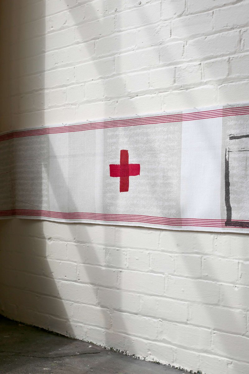 Gracing the sunny corner of the Gallery during our current exhibition, Tangled Up, is work by Glasgow based printed textile artist, designer and member of <a href="/62Group/">The 62 Group</a>, <a href="/jfkt_Prints/">Joanna K-T</a>

Visit Tangled Up in the Gallery until 30th June! Read more > sunnybankmills.co.uk/tangled-up/

#SunnyBankMills