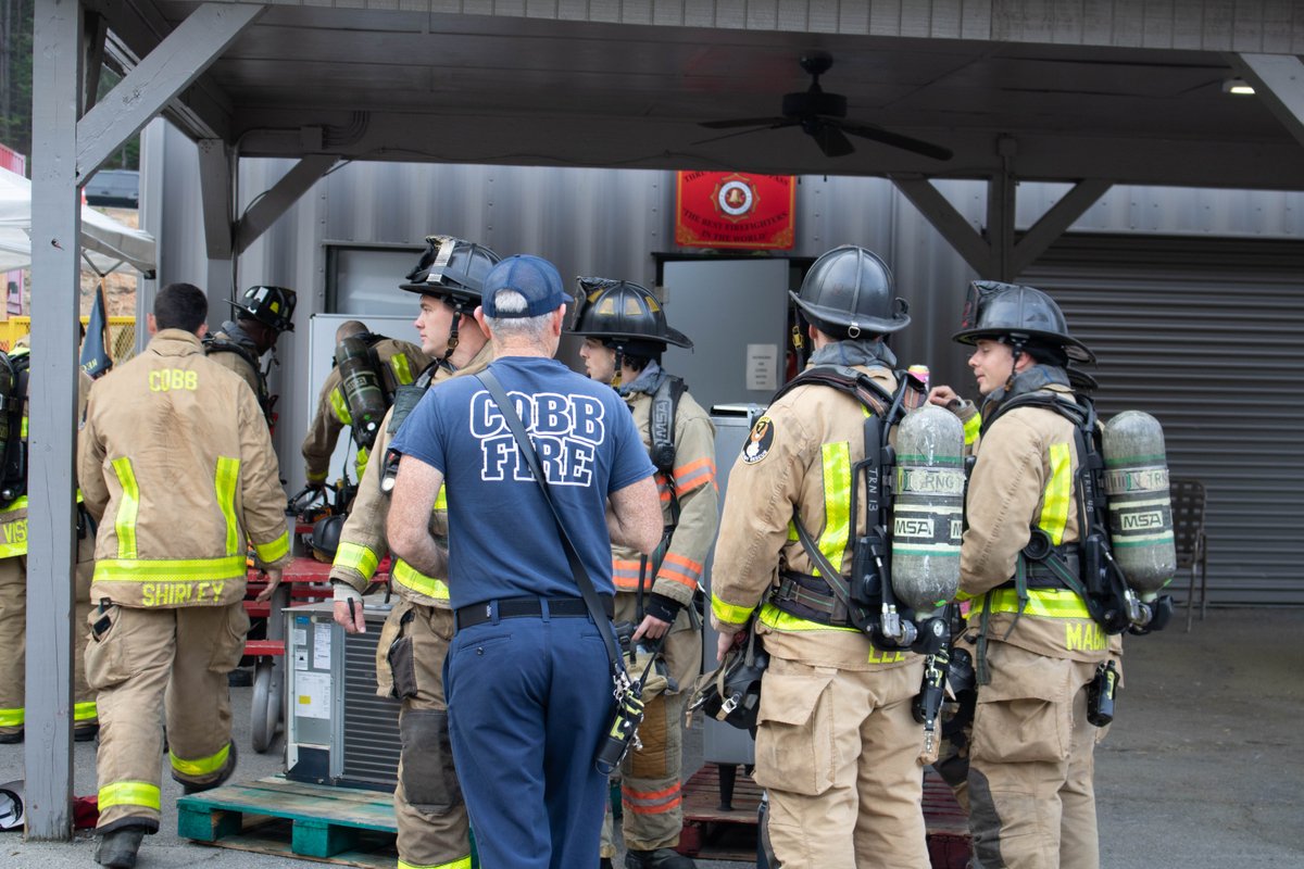 cobbcountyfire's tweet image. Our recruit training program uses field experts to train our recruits. We call them working groups. We take recruit training very seriously.   #cobbfire #firetraining #jobcounty #recruittraining