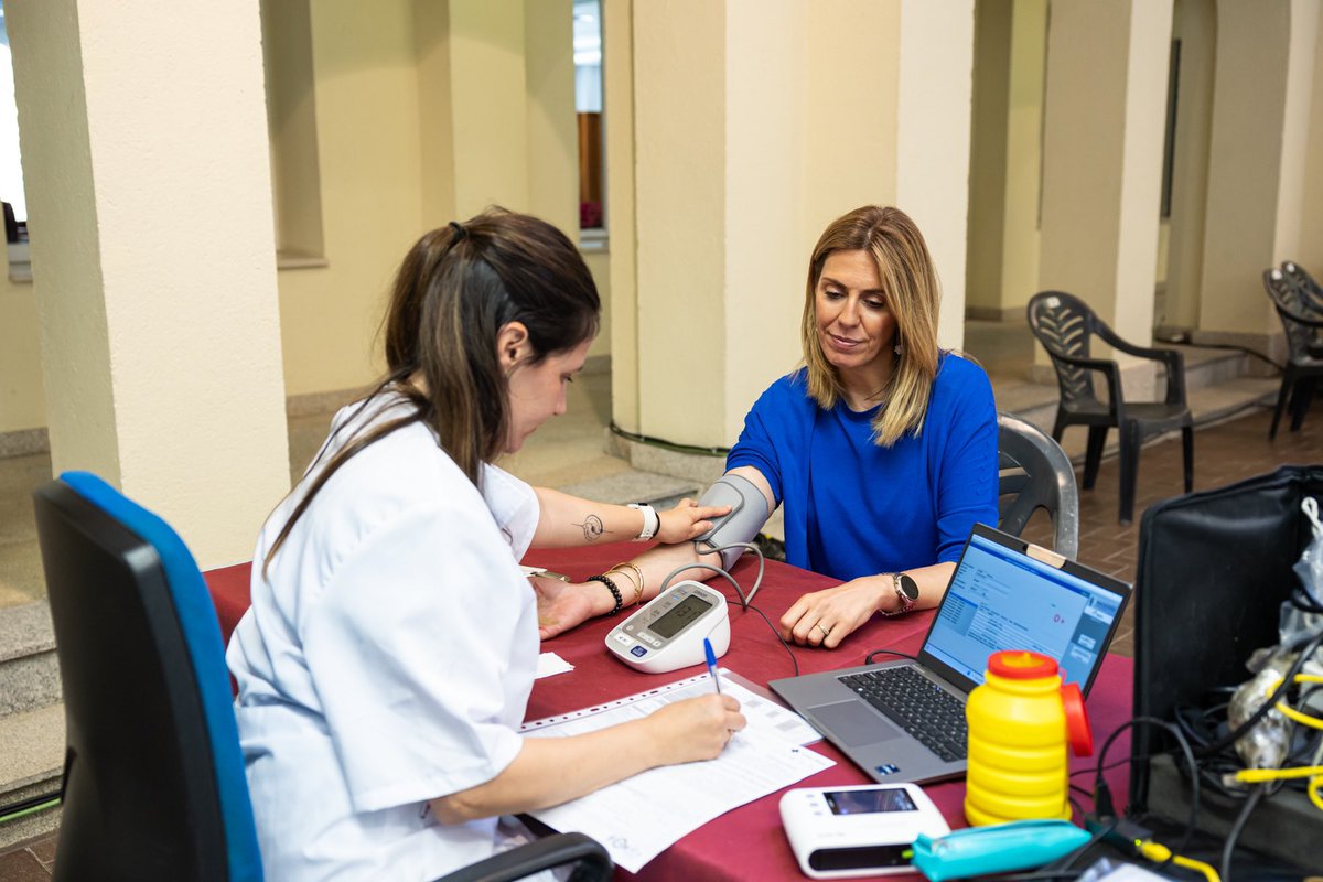 Pozuelo de Alarcón celebró ayer martes su primer maratón de sangre, plasma y médula. <a href="/CruzRojaPozuelo/">Cruz Roja Pozuelo</a> <a href="/CruzRojaEsp/">Cruz Roja Española</a> <a href="/SEAPAPozuelo/">SEAPA-PC</a>