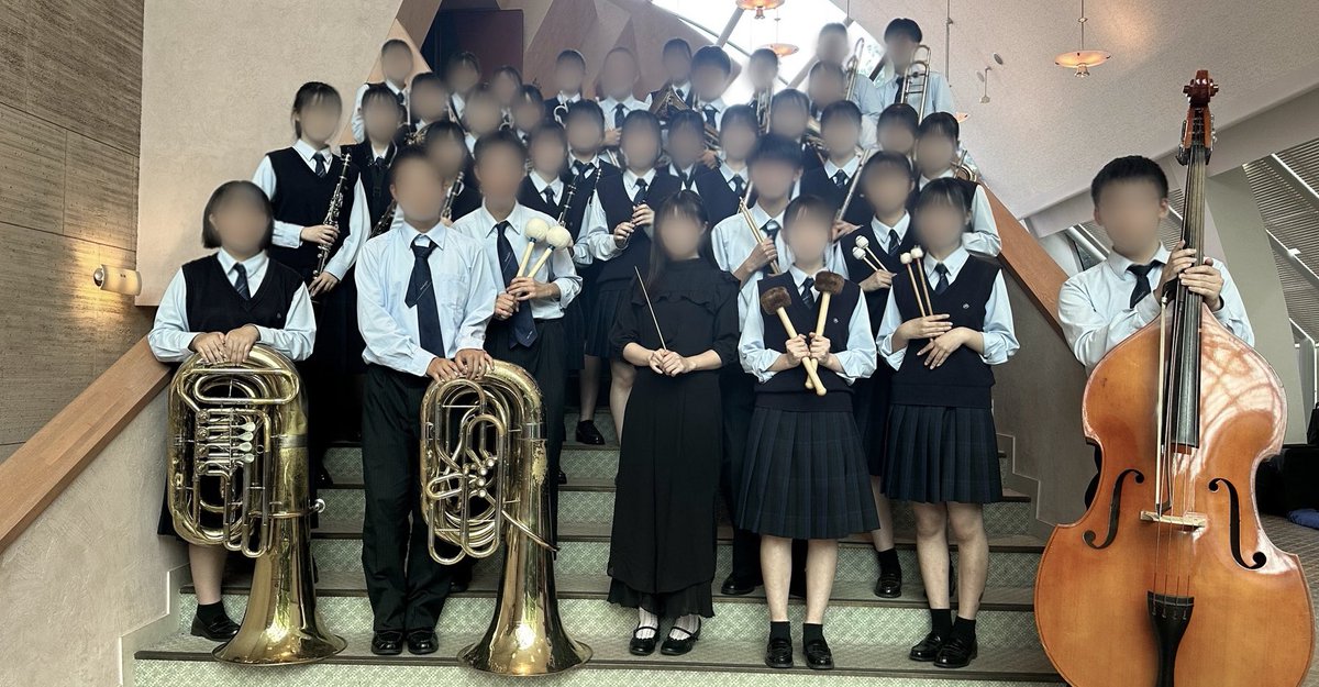 今日の県西地区音楽会では、夏のコンクールで演奏予定の「勇気の旗を掲げて」「トゥーランドット」の2曲を演奏しました✨️今日見つけた課題をこれからの練習に生かして頑張ります！！
新体制となった海校吹部をよろしくお願いします🎶