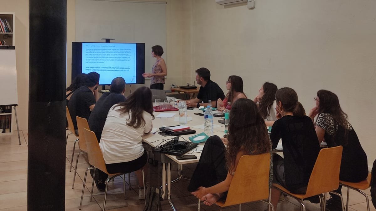 L'Apòstrof cooperativa (@apostrof_coop) on Twitter photo 🤩Avui hem impartit la #formació en llenguatge planer al <a href="/GrupEcos/">GrupEcos</a>. Gràcies per participar-hi, <a href="/celobert_coop/">Celobert cooperativa</a> <a href="/sostrecivic/">Sostre Cívic</a> <a href="/ilabso/">i-LabSo</a> <a href="/copc_cat/">Ψ Col·legi Oficial de Psicologia de Catalunya</a> i <a href="/ESFCatalunya/">Assoc. Internac. d'Enginyeria Sense Fronteres -ESF</a>
Si vosaltres també voleu fer aquesta formació, contacteu amb nosaltres!
apostrof.coop/formacions/lle… 🤩Avui hem impartit la #formació en llenguatge planer al <a href="/GrupEcos/">GrupEcos</a>. Gràcies per participar-hi, <a href="/celobert_coop/">Celobert cooperativa</a> <a href="/sostrecivic/">Sostre Cívic</a> <a href="/ilabso/">i-LabSo</a> <a href="/copc_cat/">Ψ Col·legi Oficial de Psicologia de Catalunya</a> i <a href="/ESFCatalunya/">Assoc. Internac. d'Enginyeria Sense Fronteres -ESF</a>
Si vosaltres també voleu fer aquesta formació, contacteu amb nosaltres!
apostrof.coop/formacions/lle…