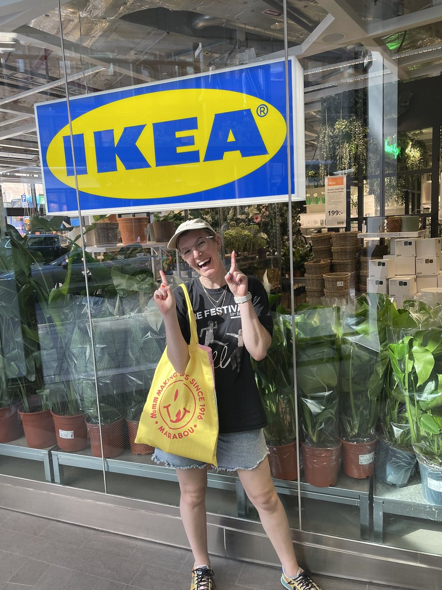 We're international, BABYYY! 🌍 Our Co-Director Jess has moved to Sweden, which means LYNNEBEC is now working between Stockholm and the UK.

We're so excited for this new adventure! Follow <a href="/jessicollabs/">jessica barber</a> for updates. If you're a cultural org in Stockholm/Sweden, let's connect!