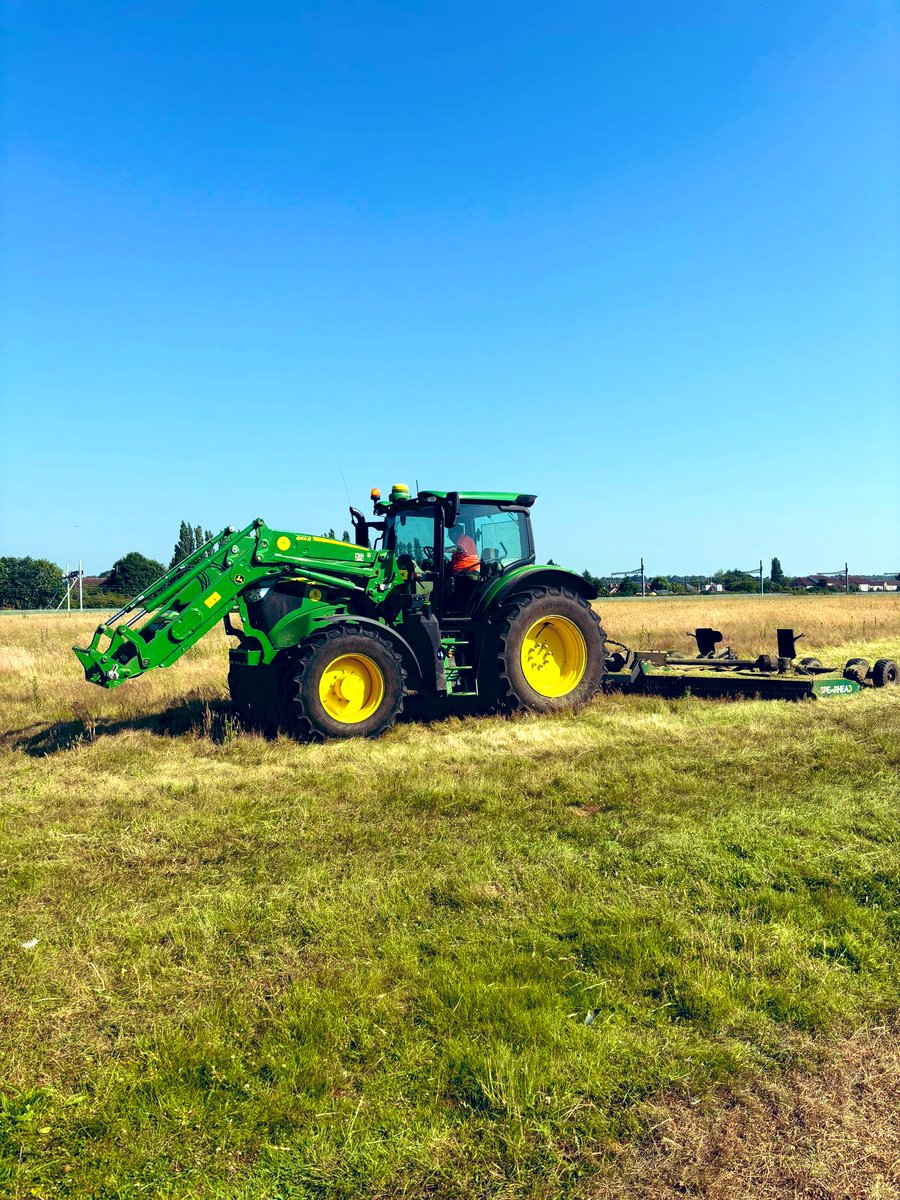 With just over a week to go, preparations are underway to get the showground and the colour run race track looking spic and span for the #padworthshow!