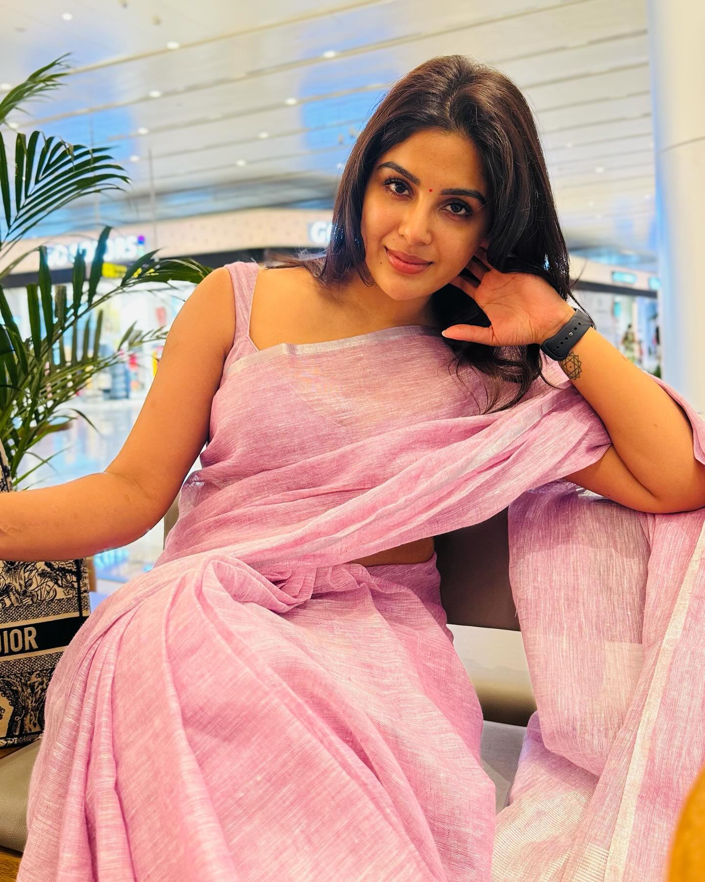 GQ_wDvebIAAMC6q?format=jpg&name=large