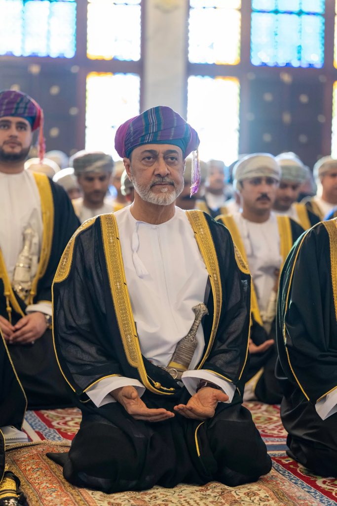 حفظ الله سلطاننا المُفدى وأيده بالحق.