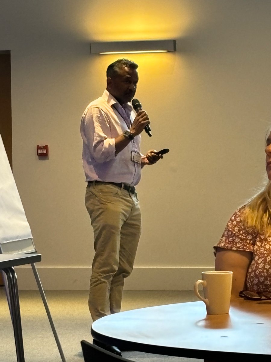 EKMaternity's tweet photo. Neonatal consultant @vimalvasu  explains how an incredible shared #neonatal+maternity💞 #prem7 team effort has improved outcomes for babies on our neonatal optimisation program @ekhuft @SarahHa88622902 @CudjoeMC @Adaline96135185 https://t.co/EK6HMxckOc