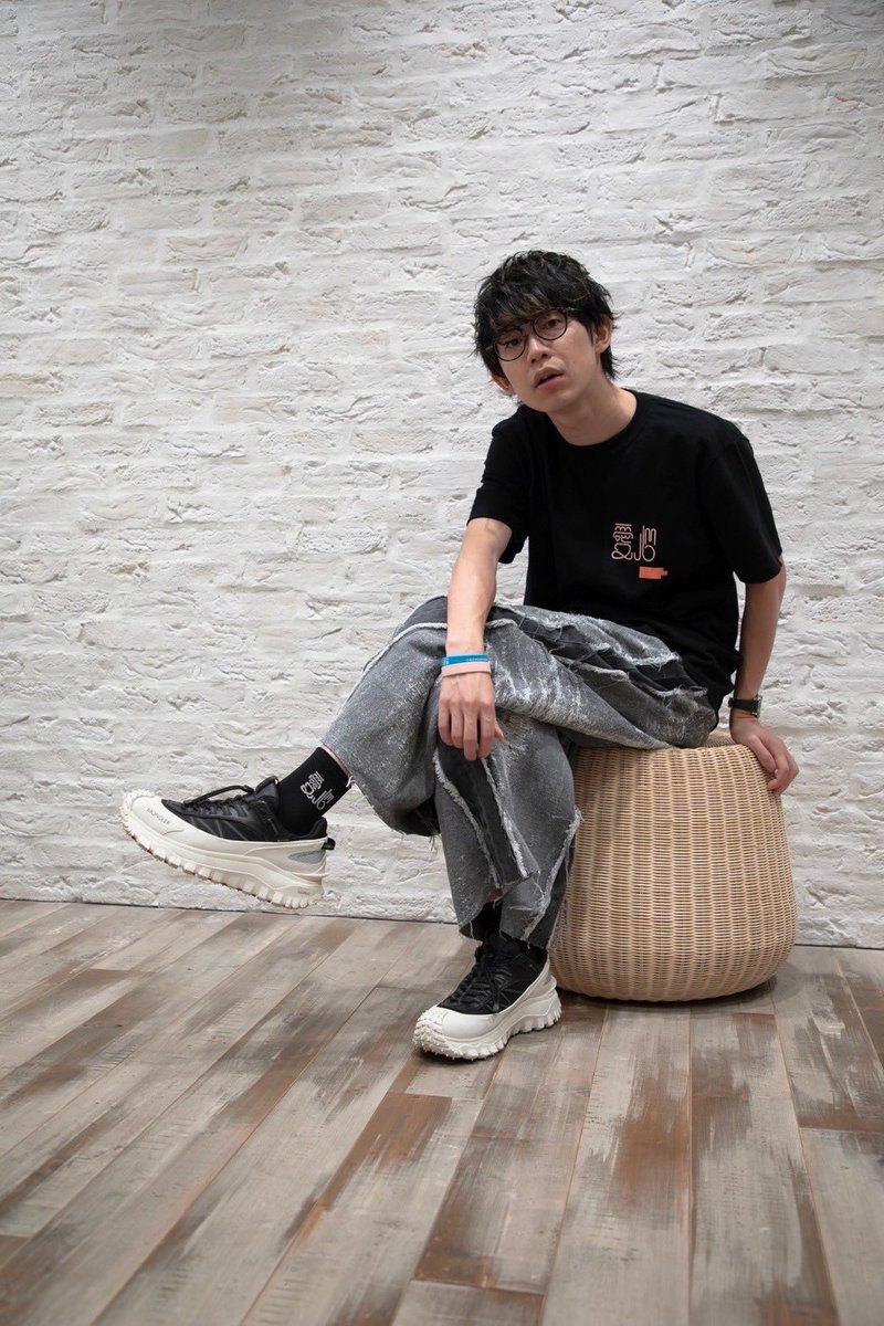 さぁ、ツアーグッズが発表されたよ🙏 今回の目玉はもちろんアクスタだ