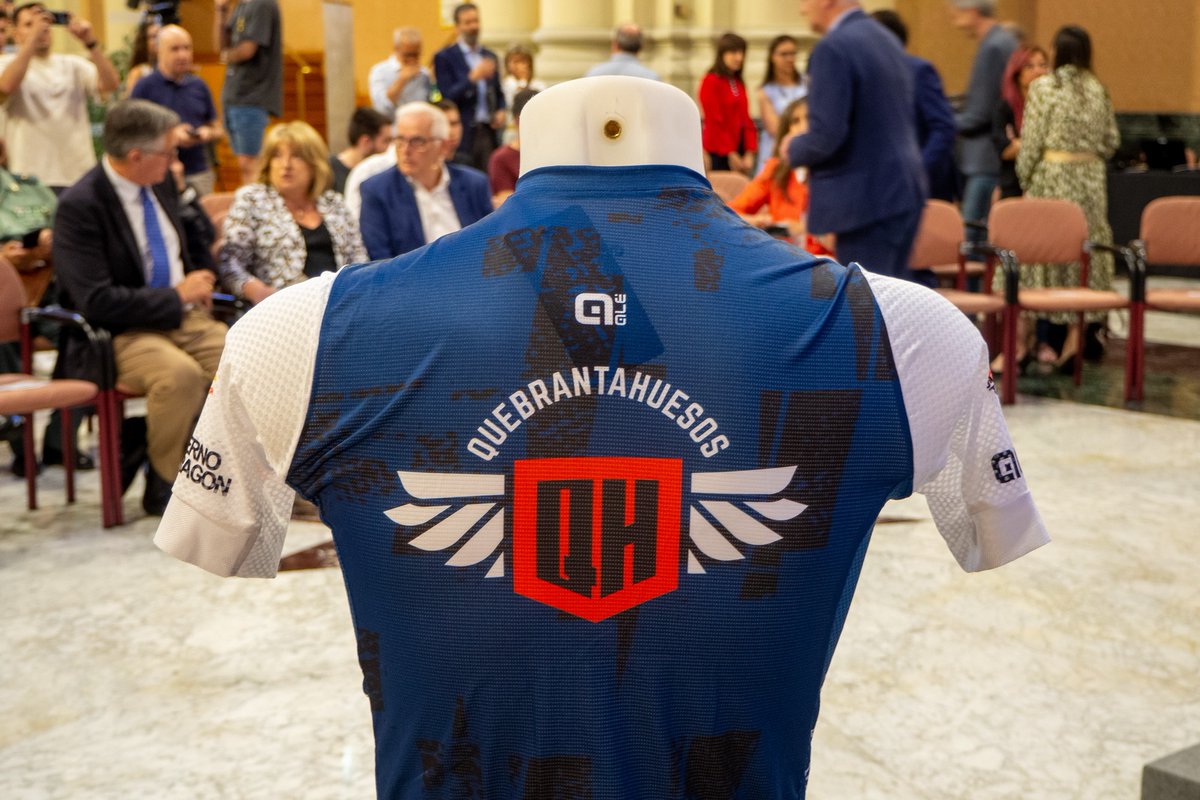 Presentada en Zaragoza la Quebrantahuesos 2024 que reunirá a más de 11.000 ciclistas

canalciclismo.com/competicion/fi…