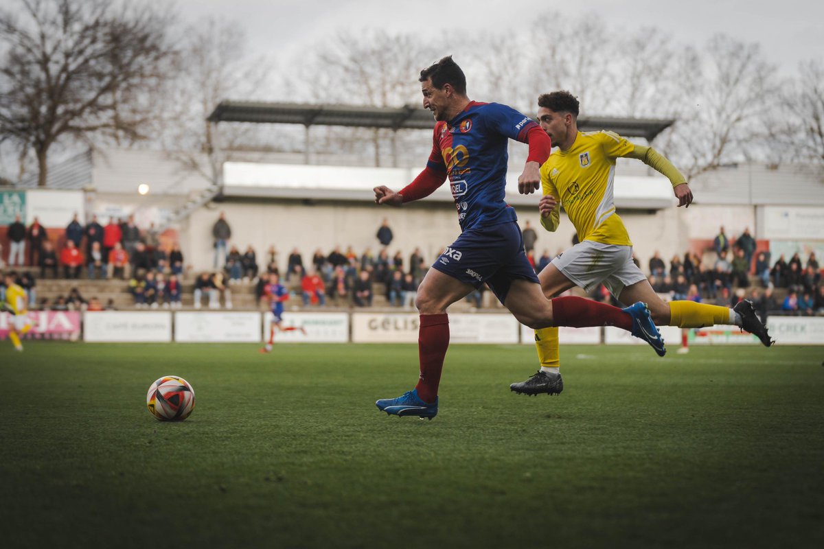 🎂 𝙋𝙀𝙍 𝙈𝙊𝙇𝙏𝙎 𝘼𝙉𝙔𝙎, <a href="/DavidB_V/">D. Bigas Vargas</a>!

El lateral de Peralada compleix 3️⃣0️⃣ anys aquest dimecres. Xifra rodona!  

✊ Més de 1️⃣5️⃣0️⃣ partits en 6️⃣ temporades a la #UEOlot 

🙄 Ben aviat tindrem notícies sobre el seu futur. Bon aniversari, <a href="/DavidB_V/">D. Bigas Vargas</a>!

#ElQueOlotEsMereix #2RFEF3